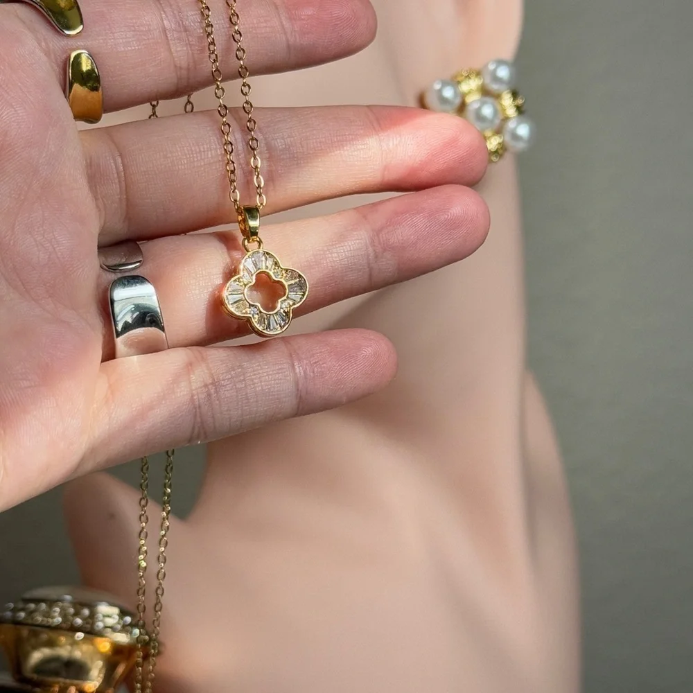 Luxury Necklace with  Zirconia - Picture 4 of 6